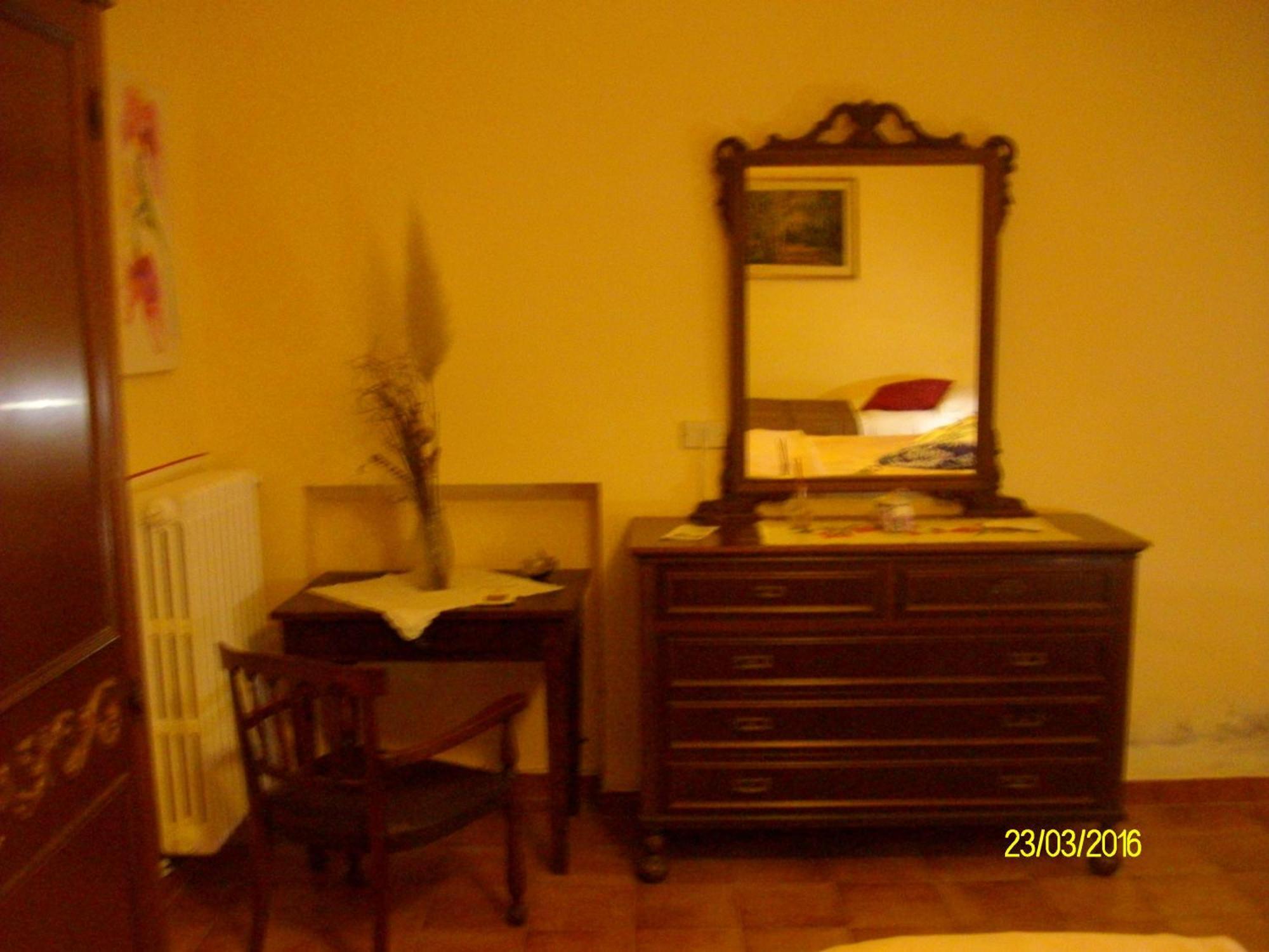 B&B San Nicola Serramazzoni Exterior photo