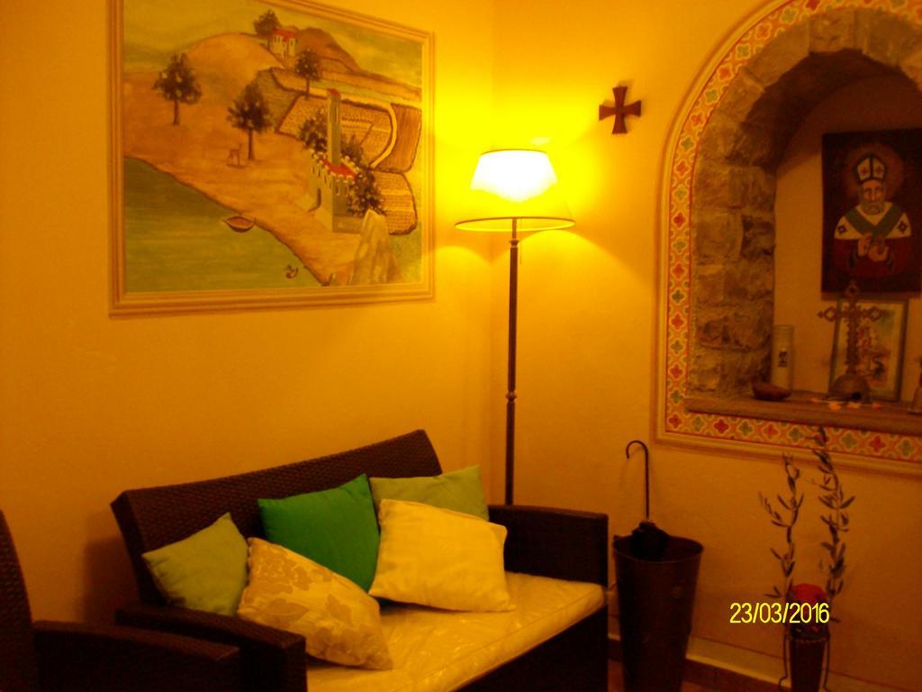 B&B San Nicola Serramazzoni Exterior photo